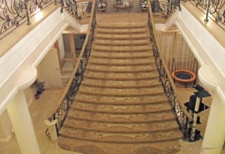 Шерстяной ковёр на лестницу 007 в стиле - классика
