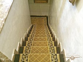 05-lestnici-060-ec78b8de1f79bb583c0c6361bb39a460 Дизайнерские ковры в интерьере лестниц -  Carpet Exclusive
